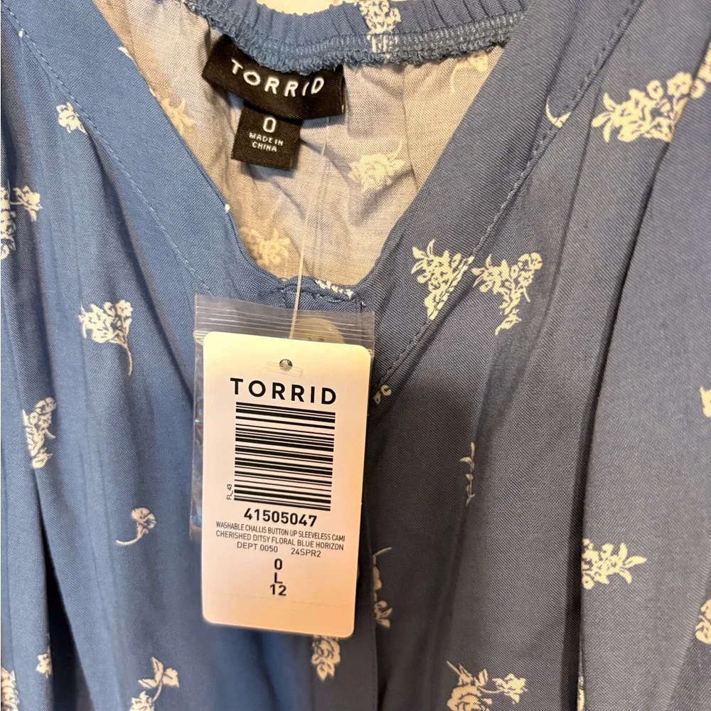 Torrid top - Picture 2 of 3